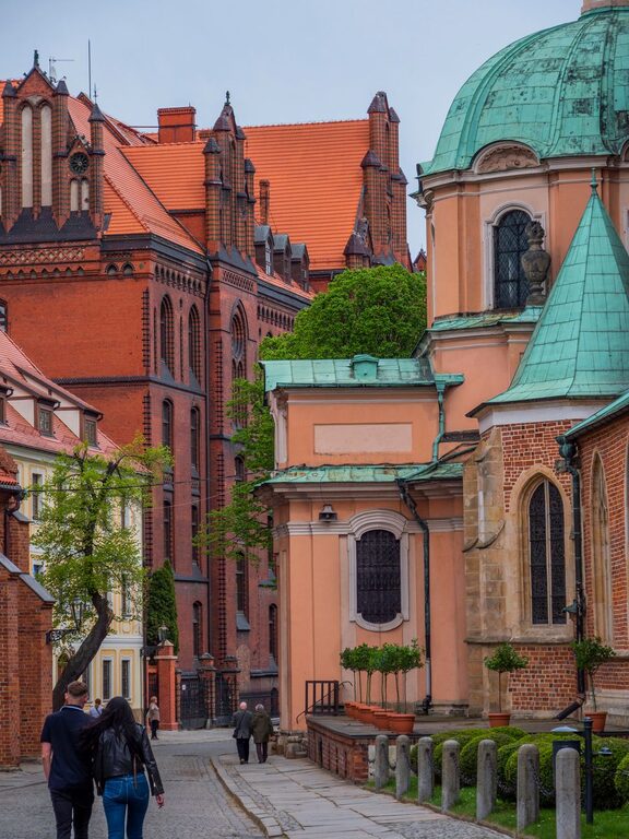 Local Day Trips for Sightseeing and Gentle Exercise